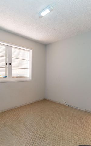 Casa à venda com 720m², 8 quartos e 8 vagas Casa à venda com 720m², 8 quartos e 8 vagasQuarto 6