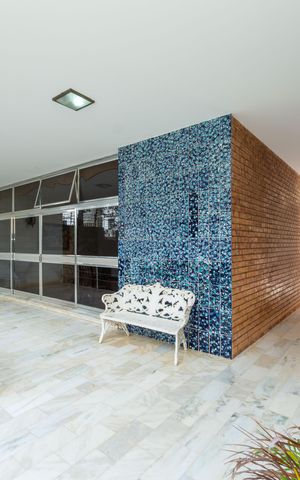 Casa à venda com 720m², 8 quartos e 8 vagas Casa à venda com 720m², 8 quartos e 8 vagasÁrea comum
