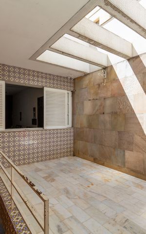 Casa à venda com 720m², 8 quartos e 8 vagas Casa à venda com 720m², 8 quartos e 8 vagasÁrea comum