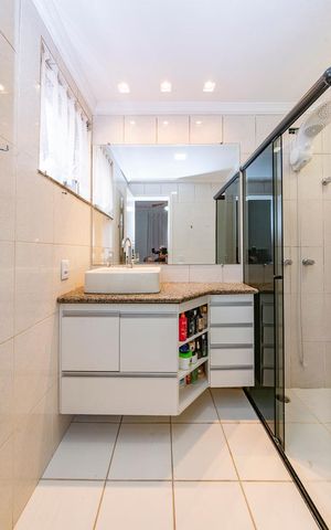 Apartamento à venda com 130m², 4 quartos e 2 vagas Apartamento à venda com 130m², 4 quartos e 2 vagasBanheiro da Suíte
