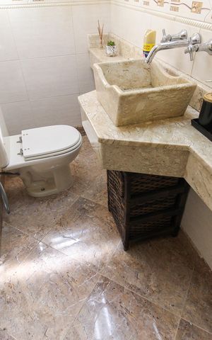 Casa à venda com 300m², 3 quartos e 4 vagas Casa à venda com 300m², 3 quartos e 4 vagasLavabo