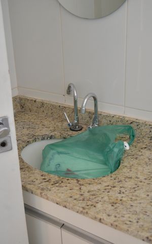 Apartamento à venda com 55m², 2 quartos e 1 vagaBanheiro Social