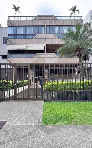 Apartamento à venda com 90m², 2 quartos e 1 vaga Apartamento à venda com 90m², 2 quartos e 1 vagaFachada