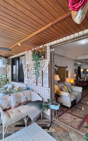 Apartamento à venda com 90m², 2 quartos e 1 vaga Apartamento à venda com 90m², 2 quartos e 1 vagaVaranda