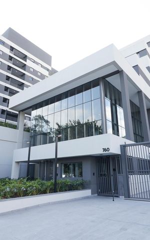 Apartamento à venda com 150m², 3 quartos e 2 vagas Apartamento à venda com 150m², 3 quartos e 2 vagasFachada