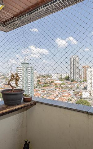 Apartamento à venda com 64m², 2 quartos e 1 vagaVaranda
