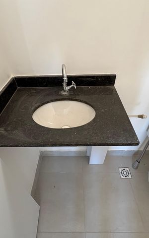 Apartamento à venda com 40m², 2 quartos e 1 vaga Apartamento à venda com 40m², 2 quartos e 1 vagaBanheiro
