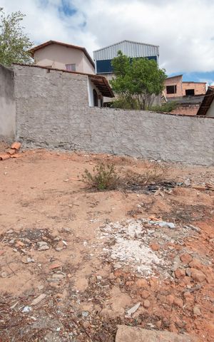 Casa para alugar com 360m², 2 quartos e 3 vagasQuintal