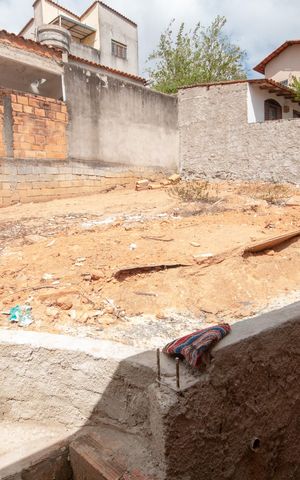 Casa para alugar com 360m², 2 quartos e 3 vagasQuintal