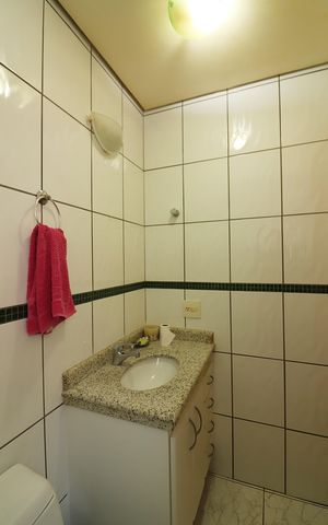 Apartamento para alugar com 188m², 4 quartos e 4 vagasSuíte 2 Banheiro