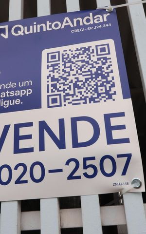 Casa à venda com 160m², 3 quartos e 2 vagasPlaca