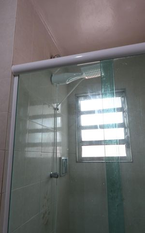 Casa à venda com 160m², 3 quartos e 2 vagasBanheiro Social