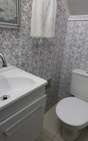 Casa à venda com 160m², 3 quartos e 2 vagasLavabo