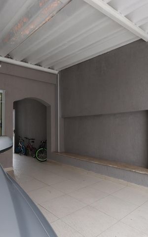 Casa à venda com 160m², 3 quartos e 2 vagasGaragem