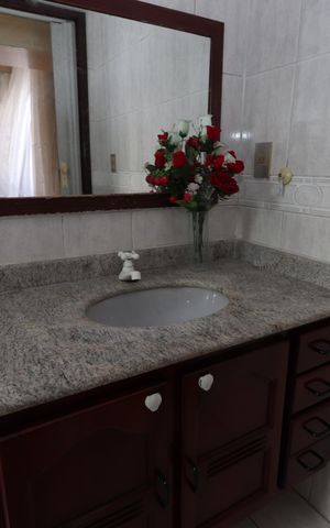 Casa à venda com 160m², 3 quartos e 2 vagasBanheiro da Suíte