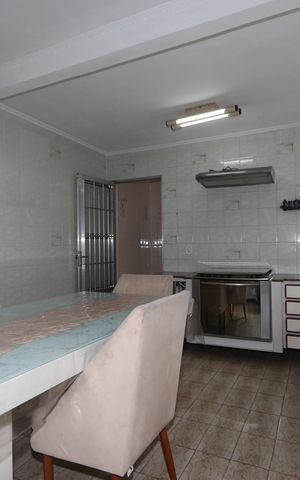 Casa à venda com 160m², 3 quartos e 2 vagasCozinha