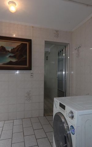 Casa à venda com 160m², 3 quartos e 2 vagasÁrea de Serviço
