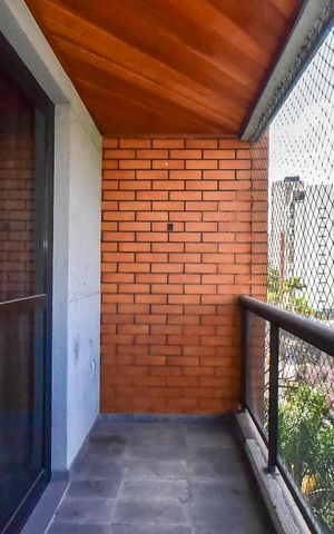 Apartamento para alugar com 269m², 4 quartos e 2 vagasVaranda