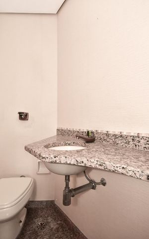 Apartamento para alugar com 269m², 4 quartos e 2 vagasLavabo