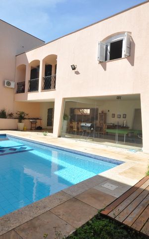 Casa para alugar com 650m², 4 quartos e 4 vagasPiscina