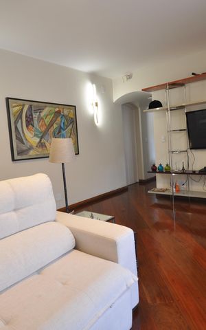 Casa para alugar com 650m², 4 quartos e 4 vagasSala de TV
