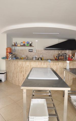 Casa para alugar com 650m², 4 quartos e 4 vagasEspaço Gourmet