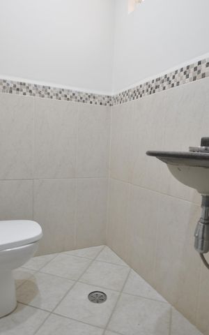Casa para alugar com 650m², 4 quartos e 4 vagasLavabo 2