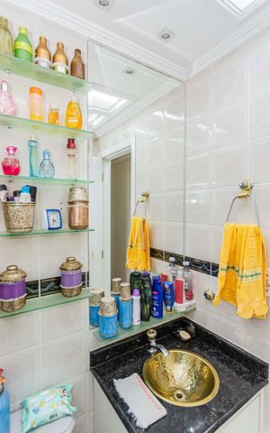 Apartamento à venda com 62m², 2 quartos e 1 vaga Apartamento à venda com 62m², 2 quartos e 1 vagaBanheiro