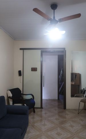 Casa à venda com 195m², 4 quartos e 5 vagasSala