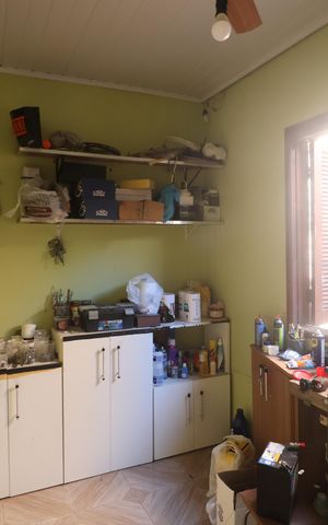 Casa à venda com 195m², 4 quartos e 5 vagasDespensa