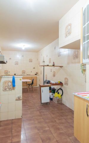Casa à venda com 220m², 5 quartos e 1 vagaCozinha