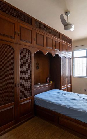 Casa à venda com 220m², 5 quartos e 1 vagaSuíte