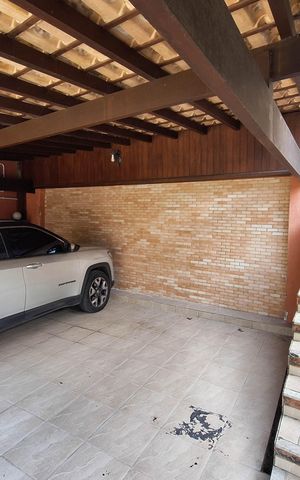 Casa de condomínio à venda com 280m², 4 quartos e 2 vagas Casa de condomínio à venda com 280m², 4 quartos e 2 vagasGaragem