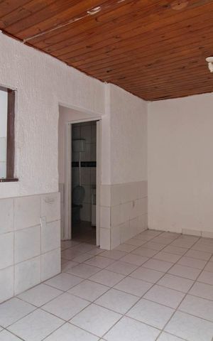 Casa à venda com 179m², 5 quartos e 4 vagas Casa à venda com 179m², 5 quartos e 4 vagasSala - Casa 2