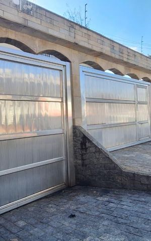Casa à venda com 300m², 3 quartos e 5 vagasFachada