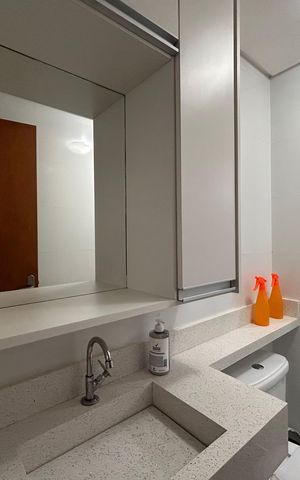 Apartamento à venda com 58m², 2 quartos e 1 vaga Apartamento à venda com 58m², 2 quartos e 1 vagaBanheiro Social