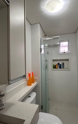 Apartamento à venda com 58m², 2 quartos e 1 vaga Apartamento à venda com 58m², 2 quartos e 1 vagaBanheiro Social