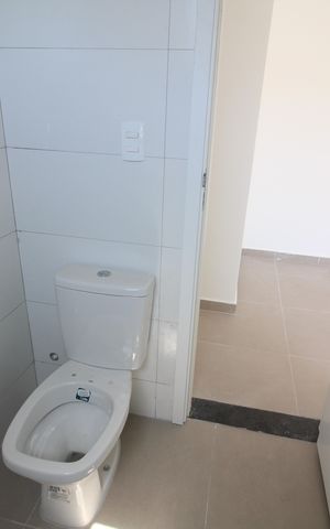 Casa de condomínio à venda com 81m², 2 quartos e 1 vagaSuíte 2 - Banheiro