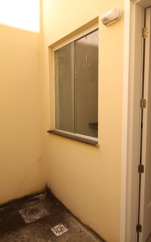 Casa de condomínio à venda com 81m², 2 quartos e 1 vagaÁrea de Serviço