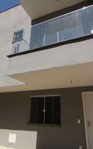 Casa de condomínio à venda com 81m², 2 quartos e 1 vagaFachada Interna