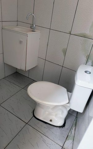 Casa à venda com 120m², 3 quartos e 2 vagas Casa à venda com 120m², 3 quartos e 2 vagasBanheiro de Serviço