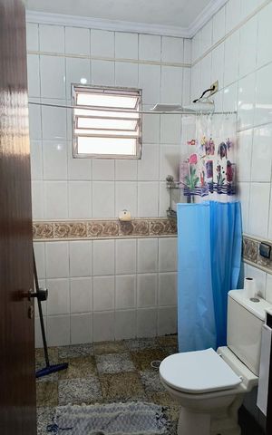 Casa à venda com 120m², 3 quartos e 2 vagas Casa à venda com 120m², 3 quartos e 2 vagasBanheiro 1