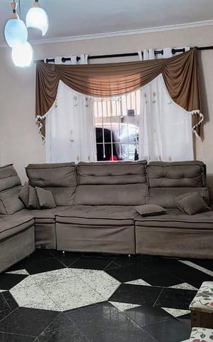 Casa à venda com 120m², 3 quartos e 2 vagas Casa à venda com 120m², 3 quartos e 2 vagasSala