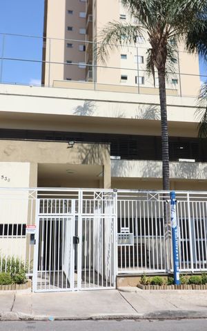 Apartamento para alugar com 55m², 2 quartos e 1 vagaFachada e portaria