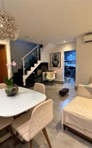 Casa à venda com 140m², 3 quartos e 2 vagas