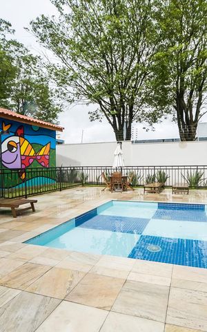 Apartamento à venda com 72m², 3 quartos e 2 vagas Apartamento à venda com 72m², 3 quartos e 2 vagasÁrea comum - Piscina