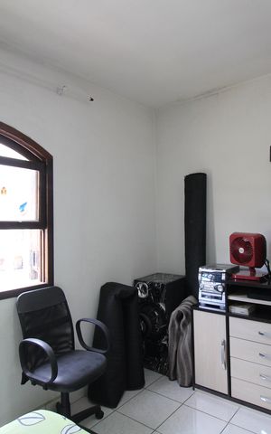Casa à venda com 316m², 4 quartos e 2 vagasQuarto 1
