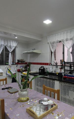 Casa à venda com 316m², 4 quartos e 2 vagasCozinha