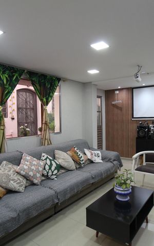 Casa à venda com 316m², 4 quartos e 2 vagasSala