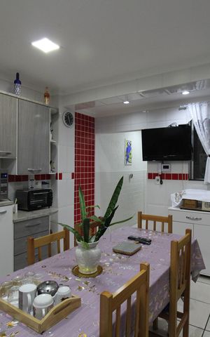 Casa à venda com 316m², 4 quartos e 2 vagasCozinha